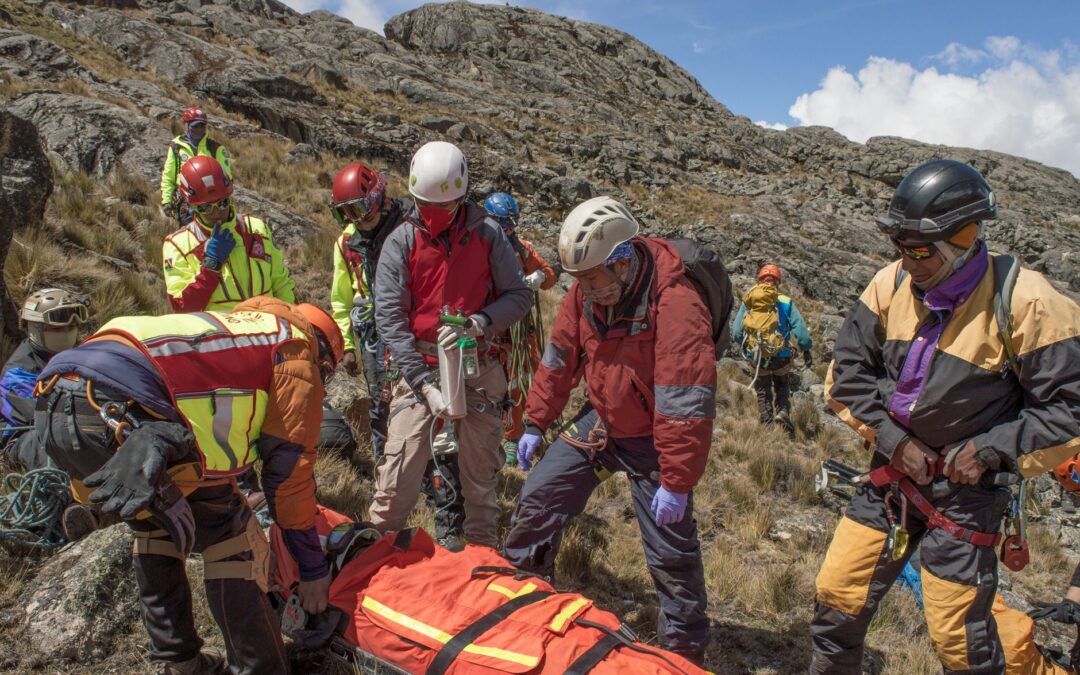 Special Police Unit Investigates Huascarán Incident